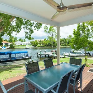Semesteranläggning (resort) Noosa Entrance Waterfront, Noosaville